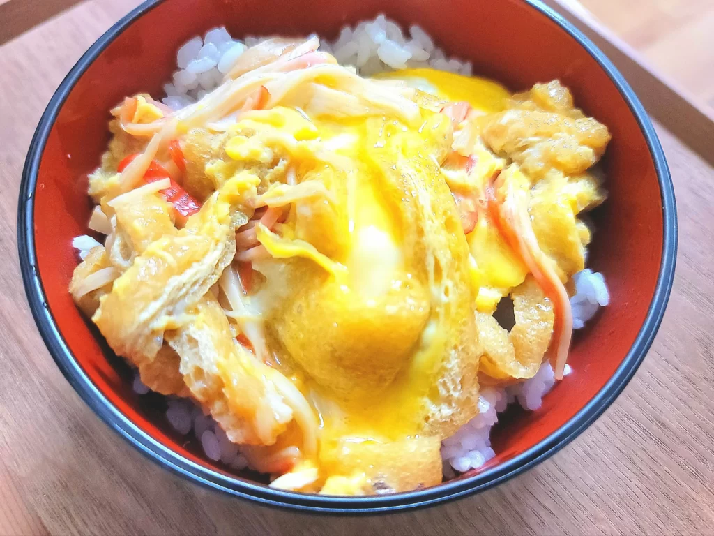 油揚げの卵とじ丼